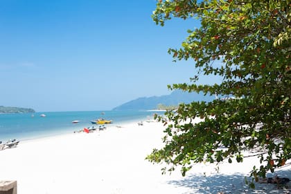 El atractivo principal de la isla Langwaki son sus playas