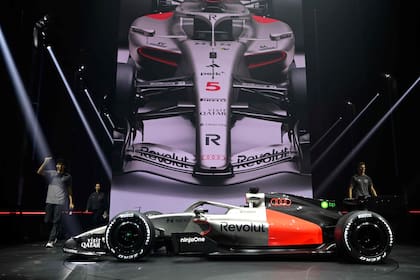 El Audi R26 que correrá en la F1 este temporada al desnudo, en la presentación que la marca hizo este martes en su sede de Kraftwerk, de la capital alemana.