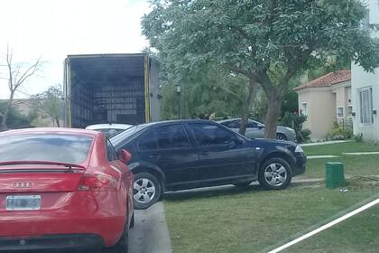 El Audi rojo pertenecería al youtuber Yao Cabrera