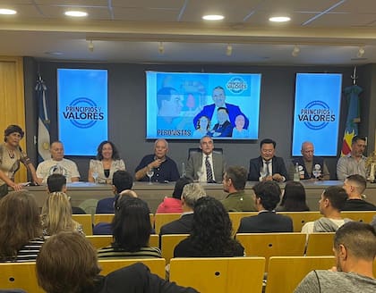 El auditorio ante el cual hablaron Kim y Santoro