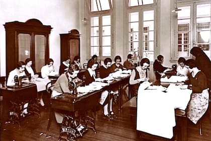 El aula de corte y confección del colegio