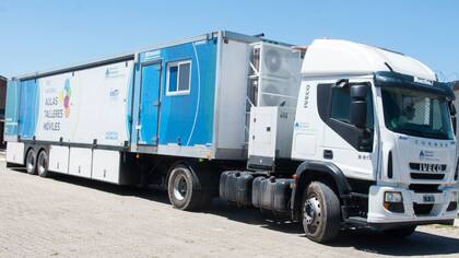 El aula móvil que funciona en una cárcel