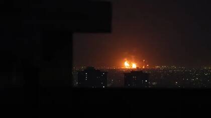 El aumento de la contaminación del aire parece concentrarse cerca de los sitios petrolíferos dañados alrededor de la capital