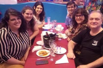 "El autismo no me llev al abatimiento, lo que ms me complic fue la ignorancia sobre lo que le suceda a mis hijos", afirm