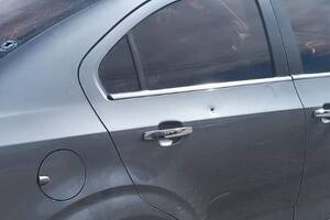 El auto de la concejal de Pico Truncado con los impactos de bala