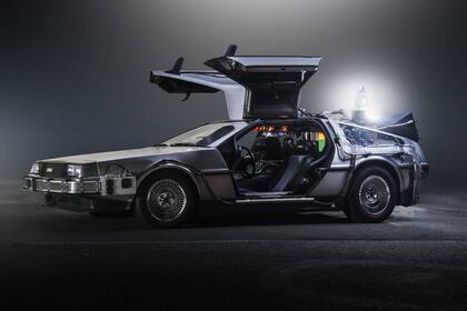 El auto de la saga de Volver al futuro, el DeLorean DMC-12