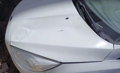 El auto del juez, abollado