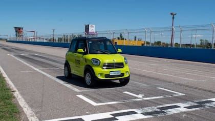El auto eléctrico hecho en San Luis patentó en el primer trimestre 61 unidades en total, entre su modelo Tito (45) y la camioneta Tita (16).