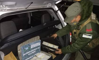 El auto fue detenido en un control en ruta.