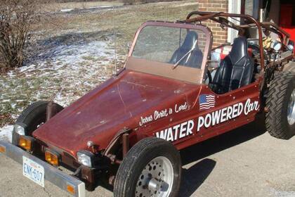 El auto que funcionó con la pila de combustible de agua