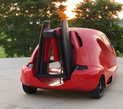 El auto volador Switchblade lleva 14 años de desarrollo, y según su fabricante ya tiene más de 2300 reservas; el modelo base tiene un precio de 170.000 dólares