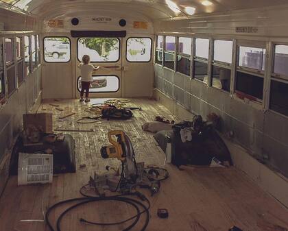 El autobús escolar de los Amunches antes de ser remodelado