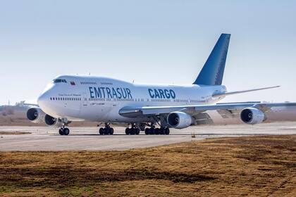 El avión Boeing 747 que era operado por la empresa venezolana Emtrasur. (AP Foto/Sebastian Borsero, Archivo)