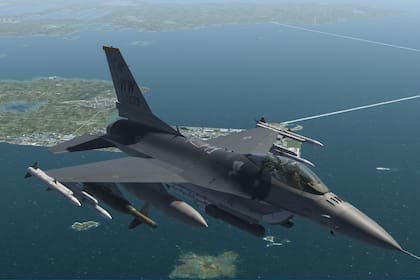 El avión caza F-16, comprado a Dinamarca, con el equipamiento militar provisto por los Estados Unidos