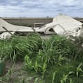 Cayeron en un campo con una aeronave cargada con cocaína y en su huida arrollaron a un gendarme