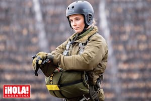 La princesa Ingrid Alexandra de Noruega visitó una base aérea y se embarcó en un cazabombardero