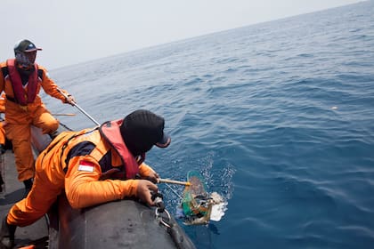 Las tareas de rescate del avión Lion Air en el mar