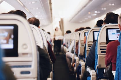 El avión no iniciará el proceso de despegue hasta que todos los pasajeros estén acomodados en sus asientos