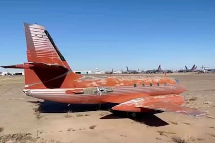 El avión que compro Elvis Presley 8 meses antes de morir