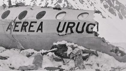 El avión que llevaba a los deportistas uruguayos a Chile cayó en los Andes el 13 de octubre de 1972.