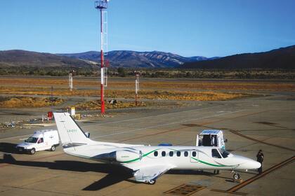 El avión sanitario que trasladó a Garfunkel desde el Sur
