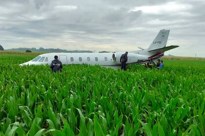 El avión se dirigía a una estancia en Otamendi cuando un motor comenzó a fallar