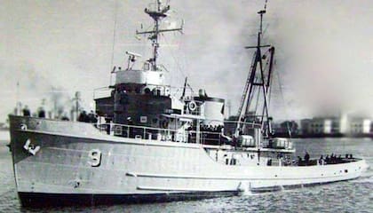 El Aviso ARA Alférez Sobral actuó en la Guerra de Malvinas y está ahora fuera de servicio, en la Base Naval Mar del Plata
