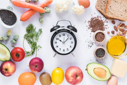 El ayuno intermitente debe romperse con una porción pequeña como primera comida del día