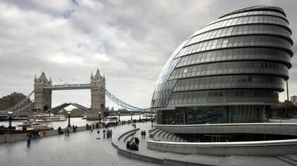 El Ayuntamiento de Londres es uno de los ejemplos del uso de la forma ovoide en arquitectura.