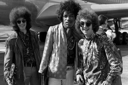 El bajista Noel Redding, Jimi Hendrix y el baterista Mitch Mitchell, de la Jimi Hendrix Experience