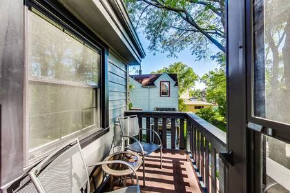 El balcón original, al costado del dormitorio que ocupó el actor durante su infancia