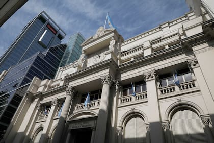 El Banco Central aplicó algunas flexibilizaciones en el cepo al dólar para las empresas en los últimos meses