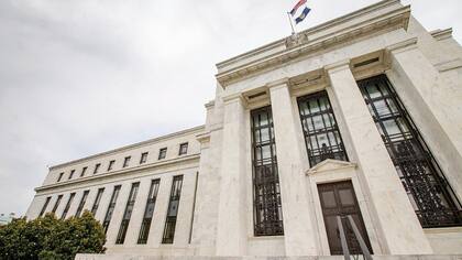 El banco central de EE.UU. mantuvo sus tasas, pero no descarta un alza en marzo