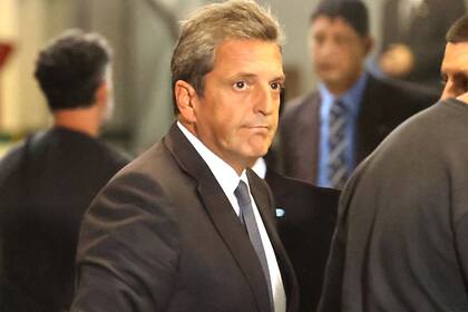 El Banco Central vendió hoy US$261 millones, acumula pérdidas por US$1132,5 millones en el mes y US$2222 millones en el año