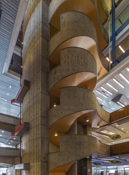 El Banco Hipotecario fue diseñado en la década del 60 por Clorindo Testa