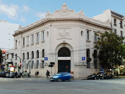 El Banco Nación cerró sucursales en municipios que aumentaron las tasas