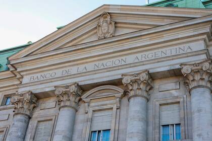 El Banco Nacion, primer afectado.