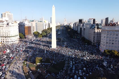 El banderazo del 17A en el Obelismo