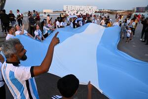 Se hacen sentir: en las calles de Qatar ya están los hinchas "extranjeros" de la selección argentina