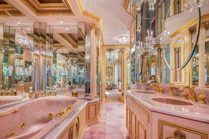 El baño de la casa de Ivana Trump