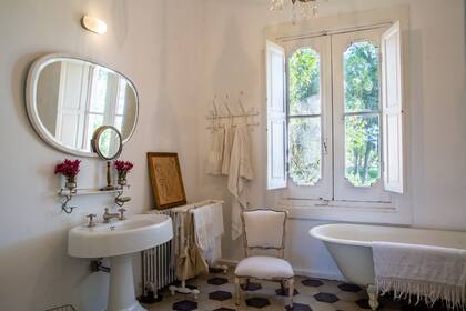 El baño de la habitación de huéspedes.