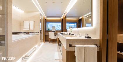 El baño de la suite principal, puro lujo