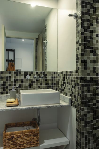 El baño no sufrió cambios durante la reforma.