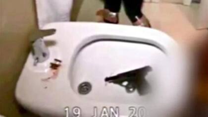 El baño real del piso 13 de la torre Le Parc