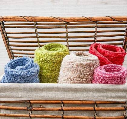 El baño también puede ambientarse. Por ejemplo, eligiendo una linda alfombra.