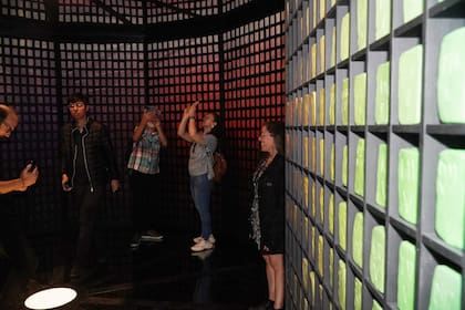 El “Baptisterio de los colores”, del grupo Mondongo, es uno de los selfies point de Arthaus