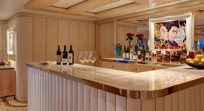El bar privado del Emir a bordo.