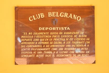 El bar y comedor del club, escenario de almuerzos familiares y meriendas, siguen siendo un lugar de memoria donde se entrelazan historias de generaciones