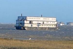 Un barco “fantasma” sin tripulación navegó sin rumbo por las costas de Gran Bretaña y alertó a todos