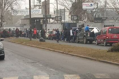 El barra brava al que el jubilado le disparó fue despedido con un cortejo fúnebre masivo